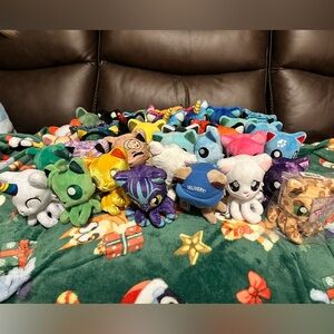 Lot of 35 Tentacle kitty little ones